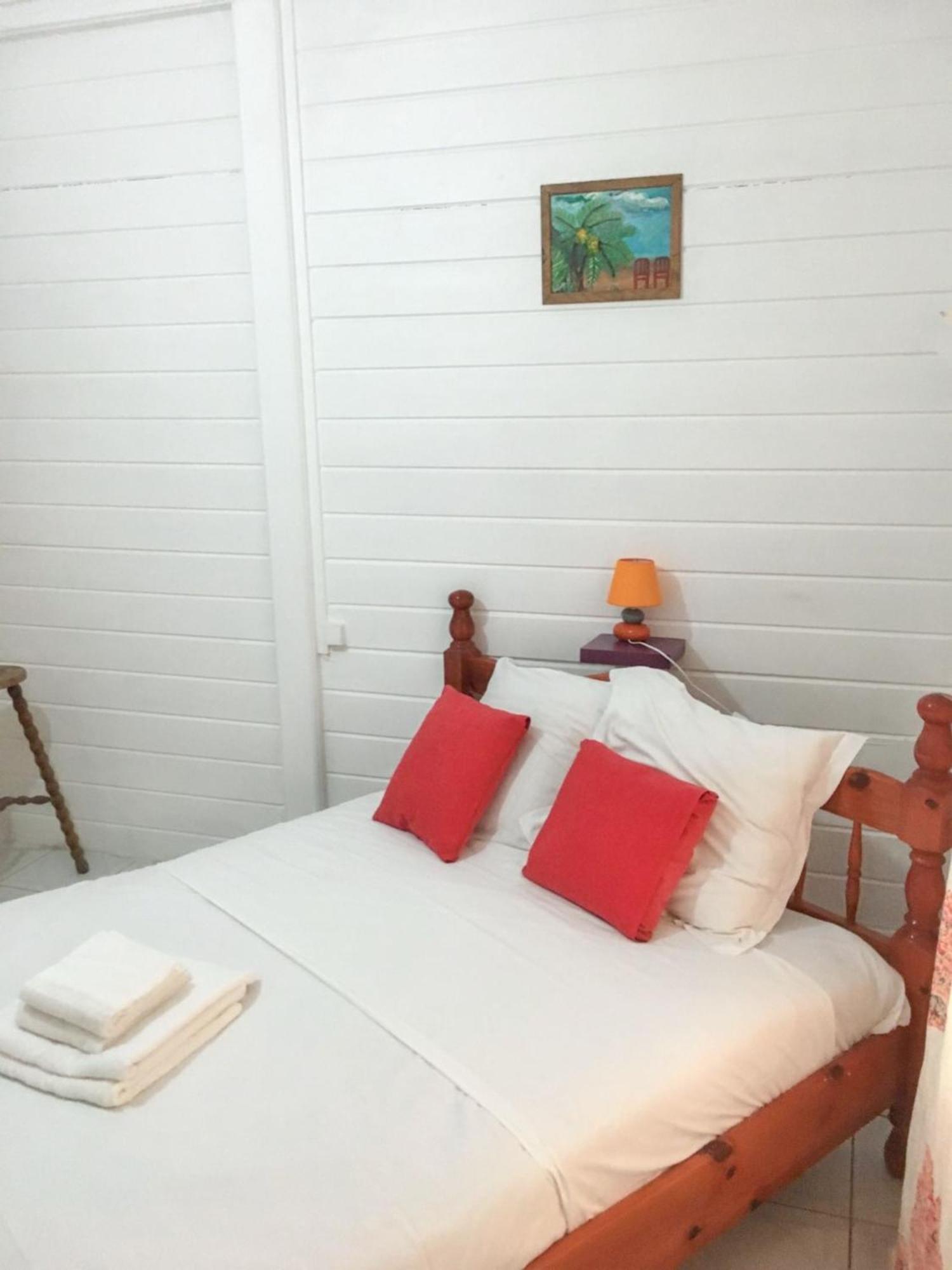 Villa Carbet: Seaside 3-Bedroom with Private Pool and Garden Le Carbet Exterior photo